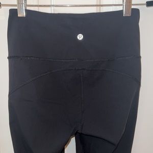 Lululemon Athletica capris length leggings size 6